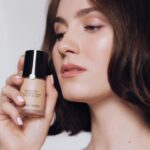 Maude Apatow Instagram - glow courtesy of #luminoussilk @armanibeauty ✨😤❤️