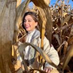 Cemre Baysel Instagram - Cennette miyim?🤤 🌽🌽