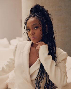 Priah Ferguson Instagram - Thank you @sagaftra. I enjoyed reconnecting with my cast family to chat about @strangerthingstv 🤍

Photographer: @theallygreen 
Braids: @hairbymiing 
Braid style: @milesjeffrieshair
Mua: @danadelaney
Nails: @chuenails 
Since it was low key, I dressed myself lol.