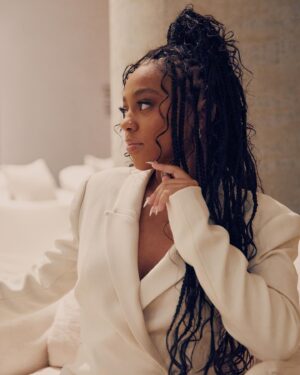 Priah Ferguson Instagram - Thank you @sagaftra. I enjoyed reconnecting with my cast family to chat about @strangerthingstv 🤍

Photographer: @theallygreen 
Braids: @hairbymiing 
Braid style: @milesjeffrieshair
Mua: @danadelaney
Nails: @chuenails 
Since it was low key, I dressed myself lol.