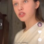 Milla Jovovich Instagram - 🤦🏻‍♀️ I can’t. This is what my daughter @everanderson does when she’s done with school. 😂🔥🔥🔥👏👏👏