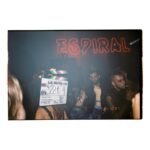 Claudia Salas Instagram - Espiral, 1987. Cara A.

El último vídeo de este carrusel es el resumen del gran trabajo que hizo todo el equipo de dirección en @larutaserie . Gracias por dibujar con pincel muy fino cada detalle.
Especial mención a todas y cada una de las personas que formaron parte de la figuración.

@pauloba13 eres la mejor directora de orquesta.

@caballofilms 
@atresplayer 
@atresmediacom 

@belen__funes sin palabras compañera. ♥️