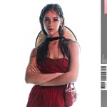 Georgina Amorós Instagram - Muy este emoticono 💃🏻 gracias a @neo2_magazine y la preciosa colección crucero 2023 de @dior ❤️‍🔥
Gracias equipo bello:
Fotografía: @rafagallar 
Realización: @danielagtzgzz 
Entrevista: @angeltaranilla 
Muah: @boscomontesinos 
Video: @borja.respal 
Producción: @mongomeri 
Asistentes fotografía: @pablomingo @cha_baeza @distrito.zero 
Asistentes estilismo: @verooocriado @rufili00 
Gracias @_._ka_._ 🫶🏼✨
Y mi equipo siempre @lou_abad @desireefina  @kuranda_agencia ❤️