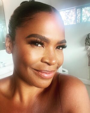 Nia Long Instagram - Dear @kellyclarkson @kellyclarksonshow thank you for having us! @joannasimkin @shaylinjoneshair on glam 😘#thebestmanfinalchapters