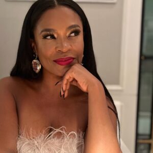 Nia Long Instagram - Lips and feathers 😘  Thank you @joannasimkin @shaylinjoneshair