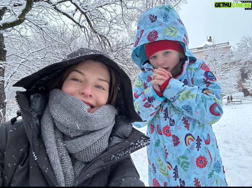 Milla Jovovich Instagram - So much snow today!! And I couldn’t have spent it with anyone better than my 7 year old Dash. These are the moments that live forever in my memories. Blankets of white pillowing the treetops till the. Branches get so heavy, the snow falls on our heads in huge cascades, the sound of snow boots as people walk through melted, dirty slush by the roadsides. Then turning into the squeak of my kid running through a clean fresh snowdrift in the park. Hundreds of birds taking off all at once, so close I can almost feel their wings brush across my face. And all this with that little gloved hand in mine, chattering about everything in her sweet, exuberant way. It was glorious. It will definitely be part of the flashbacks I see before I die. (Ok that got dark😂) But. It. Was. Glorious. Happy Sunday everyone! Xo m❤️