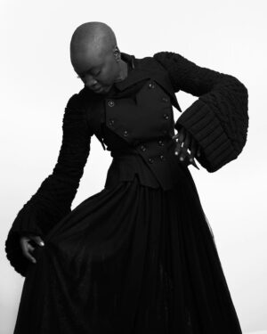 Danai Gurira Instagram - “You just have to throw your heart out there and do your utter best and bring as much excellence as you can to something, and then the rest is up to the hearts that receive it.”

Had a blast sitting down with @theamazingmagazine to discuss my exposure to collaboration and creativity growing up, my everlasting passion for activism, and of course, Black Panther: #WakandaForever. 

Editor-At-Large @the_zenjendaya 
Photographer @raynefitton 
Stylist @donaldlawrence8 
Makeup @makeupbytym 
Art Director @jordangoli 
Video Editor @leiphillips 
Digital Tech @mitchellguerrerophoto 
Photo Assistant @justsumguy_does_stuff 
Cape   Pants   Shoes @maisonvalentino