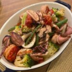 Asami Mizukawa Instagram - 12月食欲が増す季節到来。
最近の美味しかったご飯たち。

🤤せいろ料理にハマっております。とにかくなんでも蒸す。簡単でおいしい。自家製の醤油麹つけて食べたら最高。
🤤京都の有名喫茶店の卵サンド
🤤窪田氏特製アクアパッツァ
🤤@ayu_ranranお手製のマロングラッセ
🤤炭で焼いて陽の力をいただく囲炉裏を囲んでほくほく
🤤ひとつひとつ手作りのシンプルでこだわりの材料のおつな
🤤突然出逢った仙人のような輝く人に、突然頂いたアイスクリーム。材料は甘酒、ココナッツミルク、ココアパウダー、醤油のみ
🤤生春巻き大好き、これは穴子の生春巻き
🤤目ん玉飛び出る旨味凝縮マグロ
🤤友人が作る本場の愛情いっぱいタッカンマリ