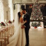 Stéphanie Durant Instagram - 17.12.2022 : OUI 💍 cette fois ci, devant Dieu, devant nos proches & notre fils 🤍 Notre mariage de Noël 🎄❤️