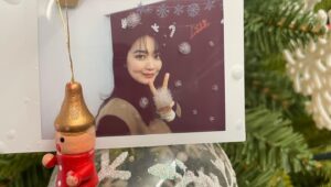 Shin Min-a Instagram - 여러분 행복한 크리스마스 보내세요 

Happy Merry Christmas 🎄🎅☺️😘🫶