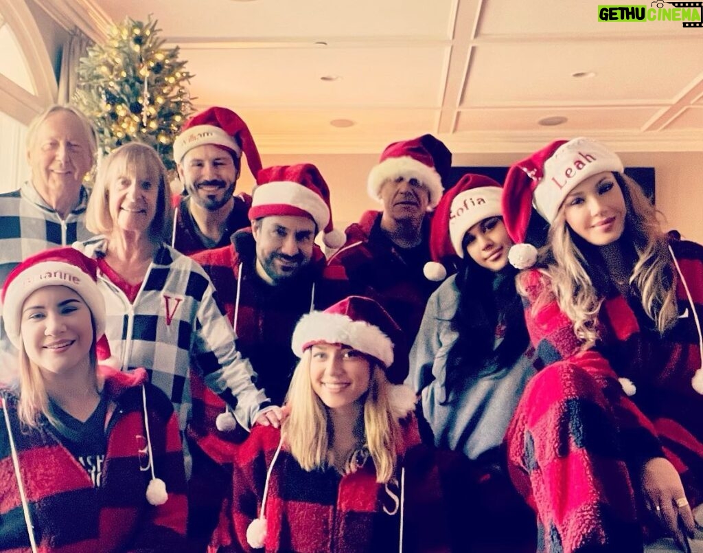 Leah Remini Instagram - Merry Christmas from our family to yours!!