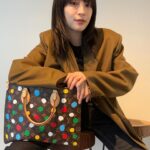 Suzu Hirose Instagram - 🫶
#LVxYayoiKusama #LVFashion