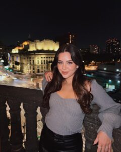 Sheryl Rubio Instagram - Hola 2023! empecé este año con mis personas favoritas, en uno de mis lugares favoritos ❤️ gracias @sabanagrandefood por una noche maravillosa!