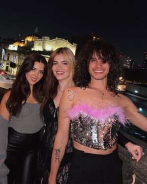 Sheryl Rubio Instagram - Hola 2023! empecé este año con mis personas favoritas, en uno de mis lugares favoritos ❤️ gracias @sabanagrandefood por una noche maravillosa!