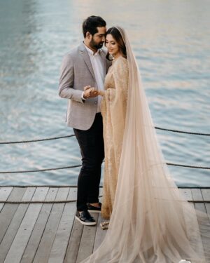 Bidya Sinha Saha Mim Instagram - 365 days later, and I'm still crazy about you.
Happy anniversary my 🖤

Thank you @redwanrajuphotographydxb For capturing such a beautiful moment for us.

Saree- @naiyoree
