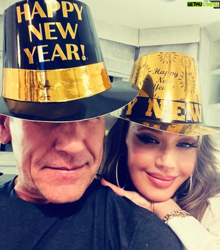 Leah Remini Instagram - We might be a little tipsy. Happy New Year.