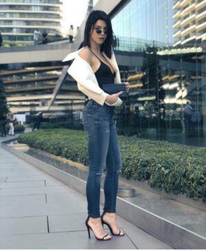Merve Boluğur Instagram - 