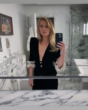 Jessica Capshaw Thumbnail - 200.7K Likes - Top Liked Instagram Posts and Photos