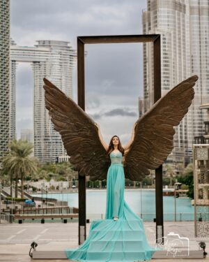 Bidya Sinha Saha Mim Instagram - Spread your wings and soar. 🖤

P.c- @redwanrajuphotographydxb 
Wearing- @meherofficials