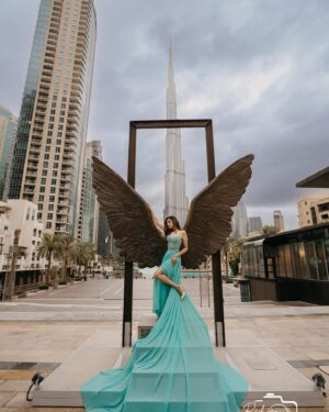 Bidya Sinha Saha Mim Instagram - Spread your wings and soar. 🖤

P.c- @redwanrajuphotographydxb 
Wearing- @meherofficials