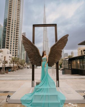 Bidya Sinha Saha Mim Instagram - Spread your wings and soar. 🖤

P.c- @redwanrajuphotographydxb 
Wearing- @meherofficials