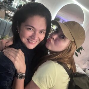 Julia Montes Instagram - No nuts 🥜 pleaaaaseeeee 🤭❤️ @dimplesromana  #kulit #bungisngis #lambing