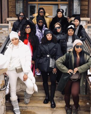 LeToya Luckett Instagram - ✨Bundle up✨

📸 || @sterlingpics 

@exquisitemo
@toyajohnson
@adriajw
 @ababyrn11
@ashaunnakayars
@marilyn_battiel
@dreanicolephotography
@therealnoigjeremy
@allaboutmelinda
@chefemaninicole
@byobgina
@chantailleelise