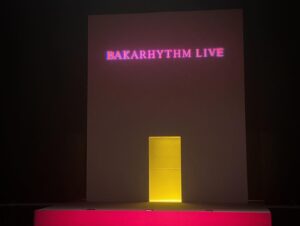 Asami Mizukawa Instagram - 4人でバカリさんのライブに行ったら、たまたまブラッシュアップライフの面々が偶然にも同じタイミングで来てて思いがけずうれしたのしの時間に…🫶🏻
ライブ最高でした👽
@bakarhythm 『fiction』