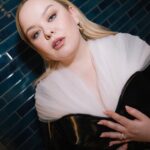 Nicola Coughlan Instagram - ♟️Newport Beach Honours♟️

Styled by @aimeecroysdill wearing custom @christopherkane jewels by @tasaki_intl 
Makeup @neilyoungbeauty 
Hair @patrickwilson 

Photos by @iona.wolff