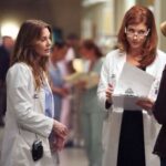 Kate Walsh Instagram - My buddy, my gal pal, my “sister wife” 😂…To know u is to love u @EllenPompeo, and reuniting for ur last season on @GreysABC has truly been the best fever dream. Happy trails my dear friend! ❤️😘🩺