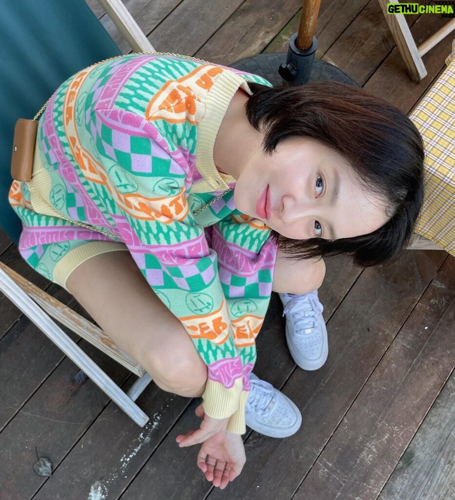 Song Ji-hyo Instagram - 👀