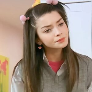 Merve Boluğur Instagram - Yaş 18:)yaşlandık aga