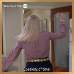 Gina Rodriguez Instagram - ITS HAPPENING AGAIN TONIGHT! A new episode of NOT DEAD YET @notdeadyetabc on @abcnetwork or stream it next day on @hulu THE EPIC JULIA SWEENY guest stars tonight. Don’t miss it. I love y’all so much for your support. Imma be here #breastfeeding watching it live! 👩🏽‍🍼👏🏽❤️