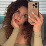 Sofie Dossi Instagram - back home :)