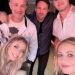 Sarah Michelle Gellar Instagram - Babies first #wrestlemania (thank you @sofi)
