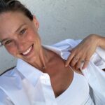 Bar Refaeli Instagram - Slide through for the best part me 🫶🏼