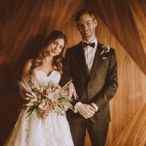 Sheryl Rubio Instagram - Hace un año estábamos en Mexico cagandonos de miedo porque íbamos a dar un paso enorme. Si, ya estábamos casados pero esto ya era cómo hacerlo muy muy real. Pasamos la mejor noche de nuestras vidas fue exactamente hace un año 🥹 ¡feliz aniversario de nuestra segunda boda!
