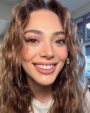 Rabia Soytürk Instagram - @selen_karabulut 💋