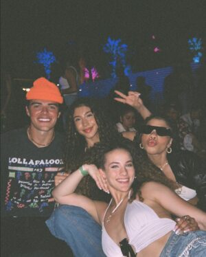 Sofie Dossi Instagram - Coachella finale 🤠