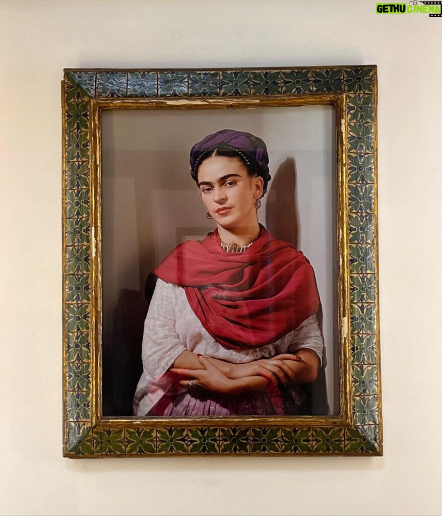 Aurora Aksnes Instagram - Frida Kahlo 💙🌞♥️
(Haha)