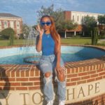 Zonnique Pullins Instagram - your favorites favorite!🌠
idk why I’ve been wearing blue everyday