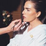 Karla Souza Instagram - Diosas de Plata Glam 

Look @chaneloficial
Stylist @danireyesoficial
Makeup @salvadorgonzalezmakeup
Hair @ernestovargas_hair
Pictures/Video @luismeza8
Zapatos @reginaromeromx

#pecime #diosasdeplata #lacaída #karlasouza #salvadorgonzalezmakeup #ernestovargashair #danireyes #reginaromeromx #chanel #chanelmx #chaneloficial