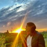 Şevval Sam Instagram - 🌅⛵️🍒⭐️🧡💛❤️