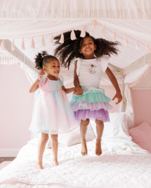 Chanel Iman Instagram - Watching my girls' reaction to these new @janieandjack styles inspired by @disney The Little Mermaid brought me to tears 😭 
We’ve been SO excited to see the movie and what better way to prepare than to feel like a real life princess 🧜🏽‍♀️🐚💜 #JanieandJackPartner #JanieandJackLove #TheLittleMermaid
