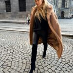 Bar Refaeli Instagram -