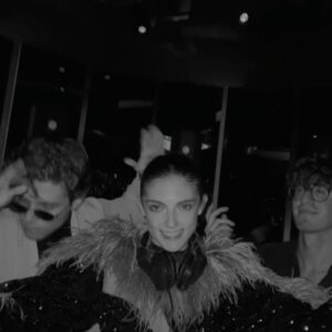 Poppy Delevingne Instagram - A few days late, but… this is… 37 *gulp 🎈 
Thank you to all my magical friends & NYC family who made it SO special… (@thelsd 👑) 
& @loosiesnyc for the sore feet & weary heads the next day. 

LOVE YOU ALL, *truly madly deeply 💘