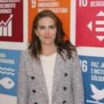 Karla Souza Instagram - Me llena de honor y emoción ser la nueva vocera de @onumujeresmx y poder juntar fuerzas con el trabajo tan importante que están haciendo para combatir la desigualdad de género. Nos conocimos gracias a la película La Caída y todo el esfuerzo que se llevó poder traer un proyecto de ese tema a la luz. Por eso siempre estaré agradecida 🙌🏽

Gracias ONU Mujeres y a todo el equipo que conocí y me dió la bienvenida tan calurosa.

____________________________

I am honored and moved to be the new spokesperson for @onumujeresmx and to be able to join forces with the important work they are doing to combat gender inequality. We met thanks to the film Dive (La Caída) and the great effort it took to bring  a project on this topic to fruition. This is one of the many reasons why I will always be grateful 🙌🏽

Thank you, UN Women, and to the entire team that I met. Thank you for the warm welcome.