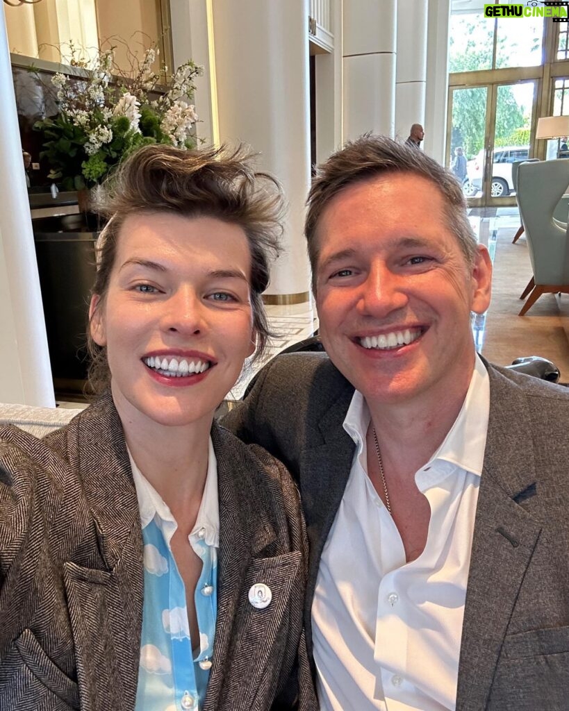 Milla Jovovich Instagram - Date night!! Finally got a chance to leave it all behind and get swept away by my hubby for a night away from home!🥰 Happy Saturday everyone!❤️❤️❤️