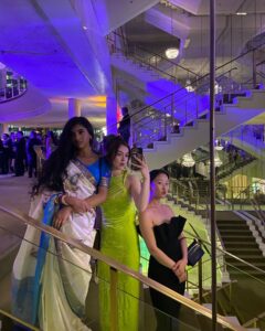 Anna Cathcart Instagram - this whole night was pure gold💫 thank you @goldhouseco for such a beautiful event honouring so many incredible and inspiring members of the API community.  it was truly a special one❤️