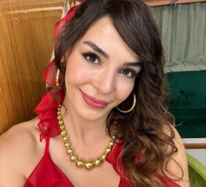 Ebru Şahin Instagram - O zaman dans :) 💃🏻
